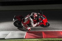 Dibangun dari rangka monokok, aura 1199 Panigale masih terasa di motor ini. (Ducati)