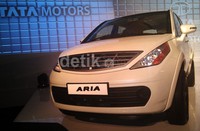Tata Aria dihargai Rp 249,9 juta. Dari segi jantung pacunya, Tata Aria ini dibekali mesin dengan tipe 2.2 liter DICOR, turbocharger, intercooler berkapasitas 2179 cc yang mampu melahirkan tenaga 140 HP pada 4.000 RPM dan torsi maksimum 320 Nm pada 2.700 RPM.