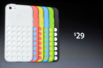     Untuk casing tambahan iPhone 5C, pengguna bisa menebusnya dengan mahar USD 29 (kredit foto: engadget)