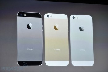     Phone 5S merupakan lompatan besar dalam kinerja komputasi mobile. Performa prosesornya 56 kali lebih cepat dari generasi awal iPhone, klaim Philip W. Schiller , Senior Vice President of Worldwide Marketing, Apple Inc. (kredit foto: engadget)