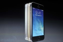 Warna-warni iPhone 5C dan 5S di September Ceria