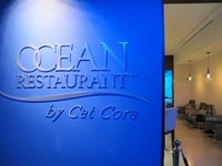 Ocean Restaurant dapat menampung sekitar 68 pengunjung. Restoran ini didesain oleh salah satu koki handal di Amerika, yaitu Cat Cora. Menu makanannya bakal menggoyang lidah (Afif/detikTravel)