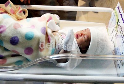 Naara Ellyna Tirta, 1 Bulan, Perempuan