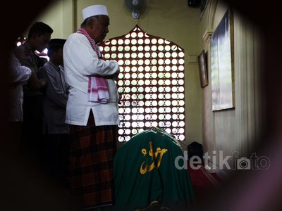 Jenazah Aipda Sukardi Disalatkan