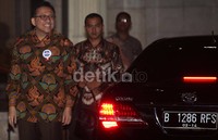 Tampak Irman Gusman juga telah hadir.
