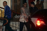 Tampak juga Jero Wacik.