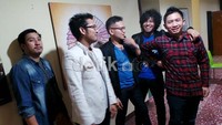 Berharap dengan formasi ini bisa diterima dengan baik. Untuk jualannya semoga kita bisa dan tentunya bisa bermusik sampai mati! tegas sang gitaris Irfan. Ridho/detikHOT.