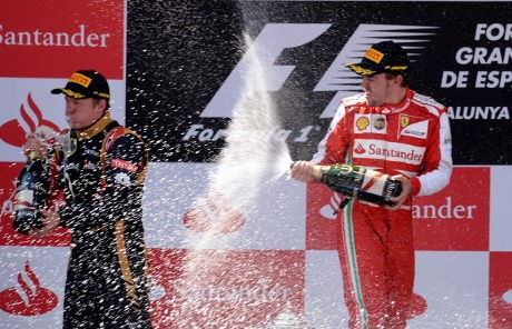 Alonso Dikabarkan Tak Senang Jika Ferrari Rekrut Raikkonen