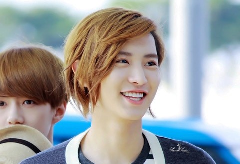 5 Gaya Rambut Si Ceria Chanyeol EXO 5 Gaya Rambut Si Ceria Chanyeol EXO