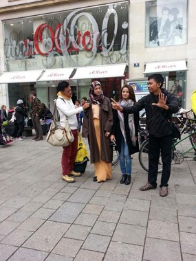 Ini Penampilan Raline Shah Berhijab di 99 Cahaya di Langit Eropa