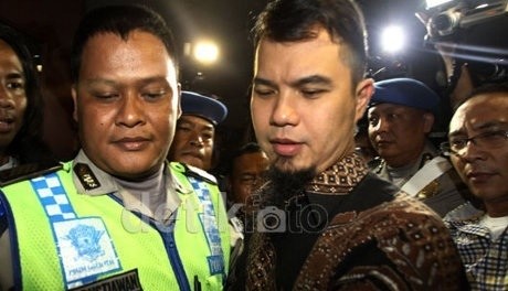 Tetes Air Mata Maia untuk Dul, Dhani Diperiksa Polisi
