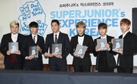 Tanpa Siwon dan Kyuhyun, Super Junior rilis buku 'Super Junior's Experience Korea'. TenAsia/Paeng Hyun-joon.
