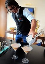 Le Meridien Jakarta Hadirkan Cocktail dan Dessert Berbahan Teh Dilmah