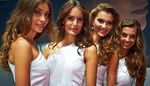 Kumpulan Wanita Cantik dan Seksi di Pameran Mobil