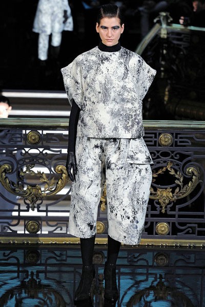 John Galliano. Fall/Winter 2013. Paris Fashion Week 2013. [Photo by Pascal Le Segretain/Getty Images]