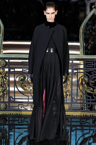 John Galliano. Fall/Winter 2013. Paris Fashion Week 2013. [Photo by Pascal Le Segretain/Getty Images]