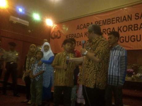 Dialog Penuh Haru Mendikbud dan Anak-anak Polisi Korban Penembakan