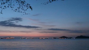 Menikmati Keindahan Sunset Plus di Labuan Bajo