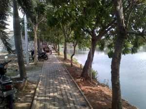 Kondisi Waduk di Jakbar: Lumpur Mengendap 2 Meter, Bangku Taman Dicuri