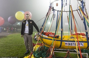     Jonathan Trappe terbang dari Maine, Amerika Serikat. Upaya melintasi samudera Atlantik dengan balon udara belum pernah dilakukan sebelumnya. (kredit foto: Alexander Ayre)
