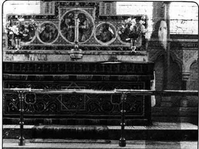 Hiii! Ini 8 Foto Hantu Kontroversial di Dunia