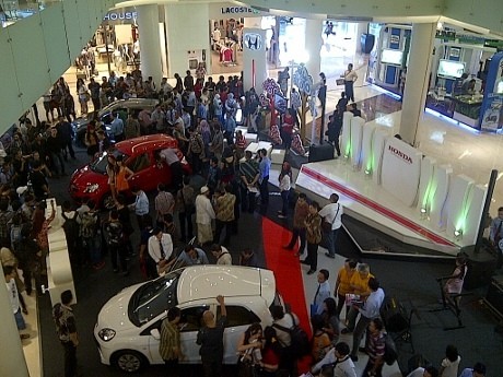 Brio Satya Diluncurkan di Surabaya Langsung Diserbu Pengunjung