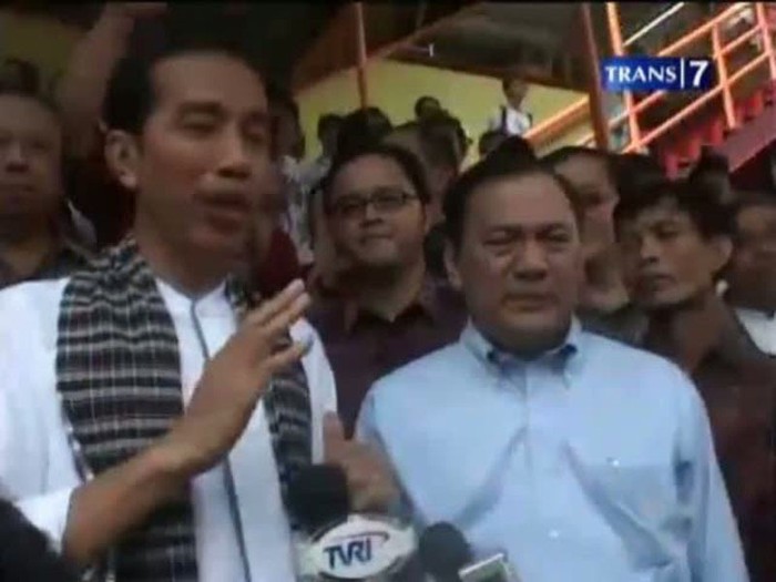 Jokowi Ajak Gubernur BI Blusukan