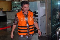 Pegawai Badan Pelatihan dan Pelatihan MA tersebut tertangkap tangan penyidik KPK menerima suap dari pengacara Hotma Sitompoel and Associates, Mario C.Bernardo senilai Rp77 juta dan Rp 50 juta di rumahnya.