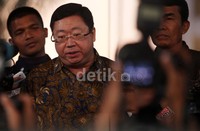 Robert meminta agar KPK mengusut peningkatan dana bailout yang menjadi Rp 6,7 triliun.