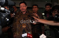 Robert yang juga terpidana kasus penggelapan dana nasabah itu memang selama ini selalu mengaku tak pernah tahu proses bailout bank Century. Bahkan, pada pemeriksaan sebelumnya dia mengaku kaget dengan peningkatan dana bailout yang menjadi Rp 6,7 triliun.