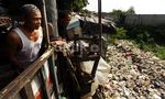 Kali Cipinang Dipenuhi Sampah
