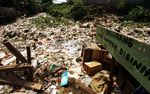 Kali Cipinang Dipenuhi Sampah
