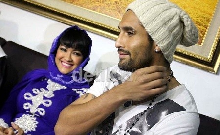 Berniat Jenguk Dul, Jupe Dapat Kabar Mobil Gaston Kebakaran