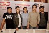 NOAH saat meluncurkan buku '6,903 Mil' di Gedung Arsip Nasional, Gajah Mada, Jakarta, Jumat (13/9/2013). Noel/detikHOT.