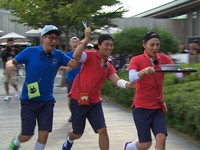 GD tampak seru saat menjalani misinya. (SBS)