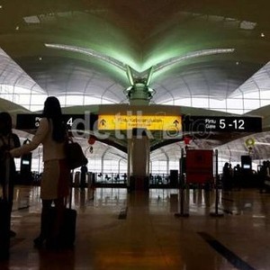 Dahlan Minta Semua Bandara Buka Hingga Larut Malam, Kenapa?