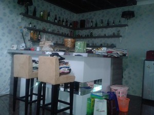 Mini Bar dan Sanggar Batik di Dalam Rumah Ahok