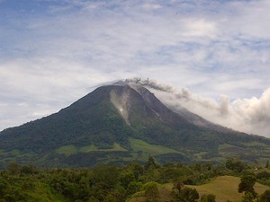 3.710 Orang Mengungsi Akibat Letusan Gunung Sinabung