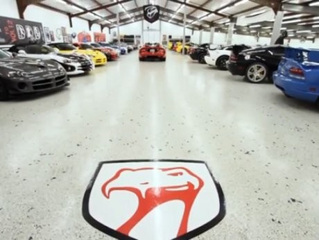 Pasangan Suami Istri Ini Miliki 65 Unit SRT Viper