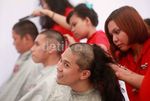 Cukur Massal untuk Penderita Kanker