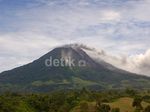 Gunung Sinabung Meletus