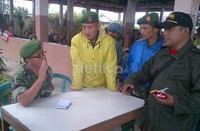    Asap dari puncak Gunung Sinabung itu tidak membubung ke atas. Melainkan turun ke bawah. Hingga pukul 11.30 WIB semburan asap itu masih cukup banyak.