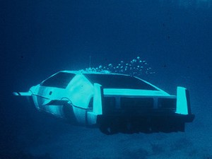 Mobil Kapal Selam James Bond Laku Hampir Rp 10 Miliar
