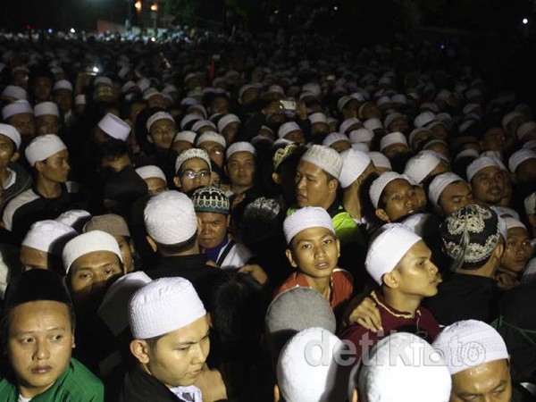 Ribuan Pelayat Datangi Rumah Duka Almarhum Habib Munzir
