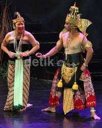 Roy Suryo, Linda Gumelar, dan Mari Elka Pangestu turut meramaikan pegelaran ini. Gus Mun/detikFoto.