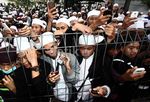 Ramai-ramai Mendokumentasikan Kepergian Habib Munzir