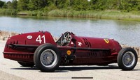Lahirnya mobil ini sendiri dimulai saat Grand Prix Italia di 1935 yang merupakan buah dari persaingan Nazi di Jerman dan Mussolini. Pada tahun 1933, Adolf Hitler membajak dana negara untuk disalurkan ke Mercedes Benz dan Audi untuk membuat mobil yang tak terkalahkan. (dok Bonhams)