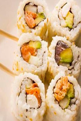  Makan Sushi Makin Enak dengan Pelengkap Ini
