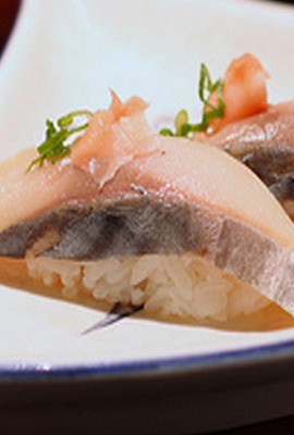  Nigirizushi Tradisional Jepang Tidak Pakai Topping Salmon