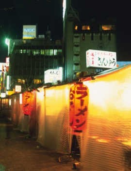 Mau Jajan Sushi Murah Meriah? Mampir ke Warung Ini!